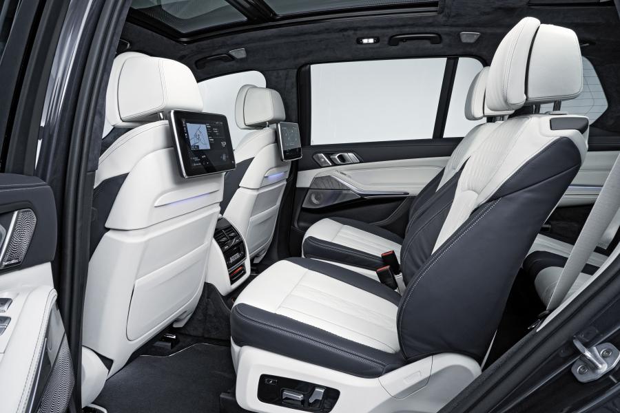 Интерьер BMW X7 xDrive40i (G07) 2017 года  (WW) (фото 83 из 101)